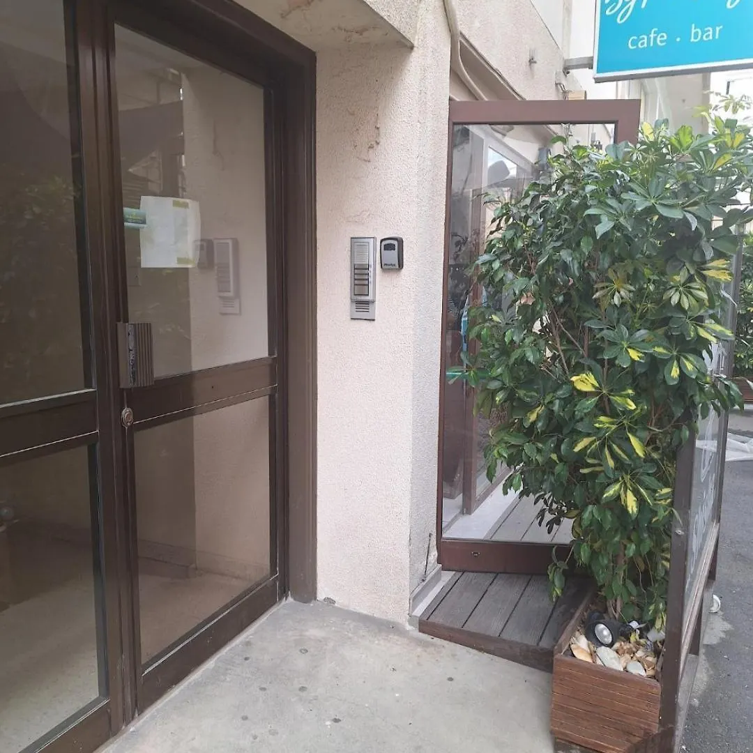 By The Way Apartment Larnaca