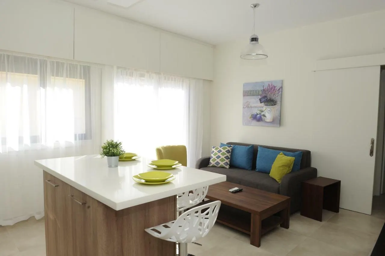 By The Way Apartment Larnaca Cypr