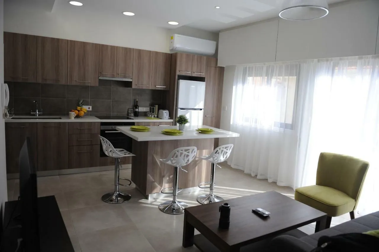 By The Way Apartment Larnaca 0*,